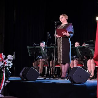 Poseł na Sejm RP Barbara Bartuś na scenie GCK